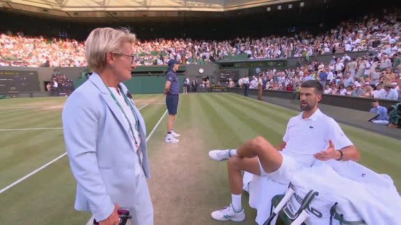 Djokovic, molesto por el cierre del techo en la Cancha Central